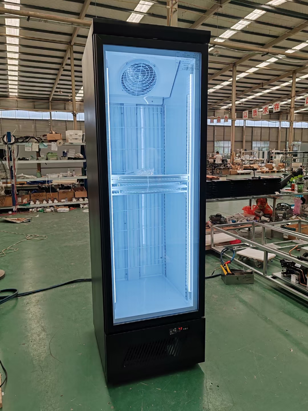 Commercial Display Refrigerator for Drinks and Beverages